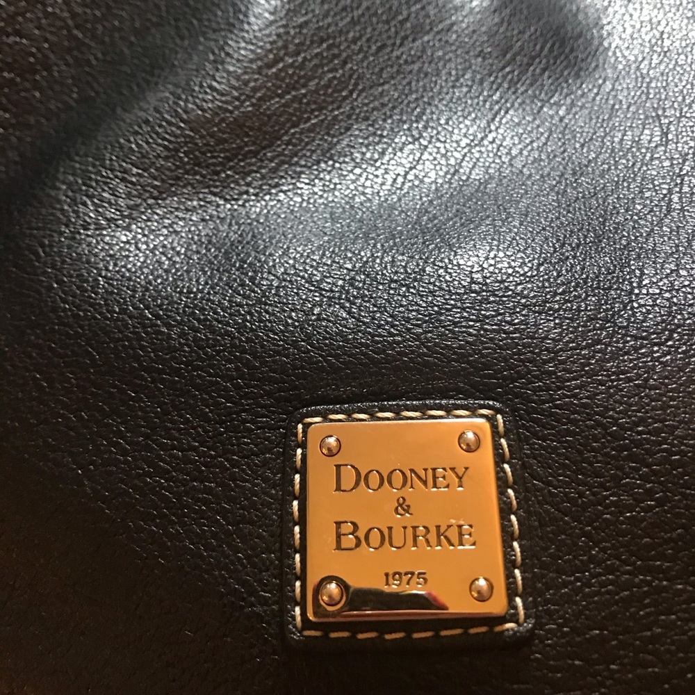 Black Leather Dooney & Bourke shoulder bag EUC